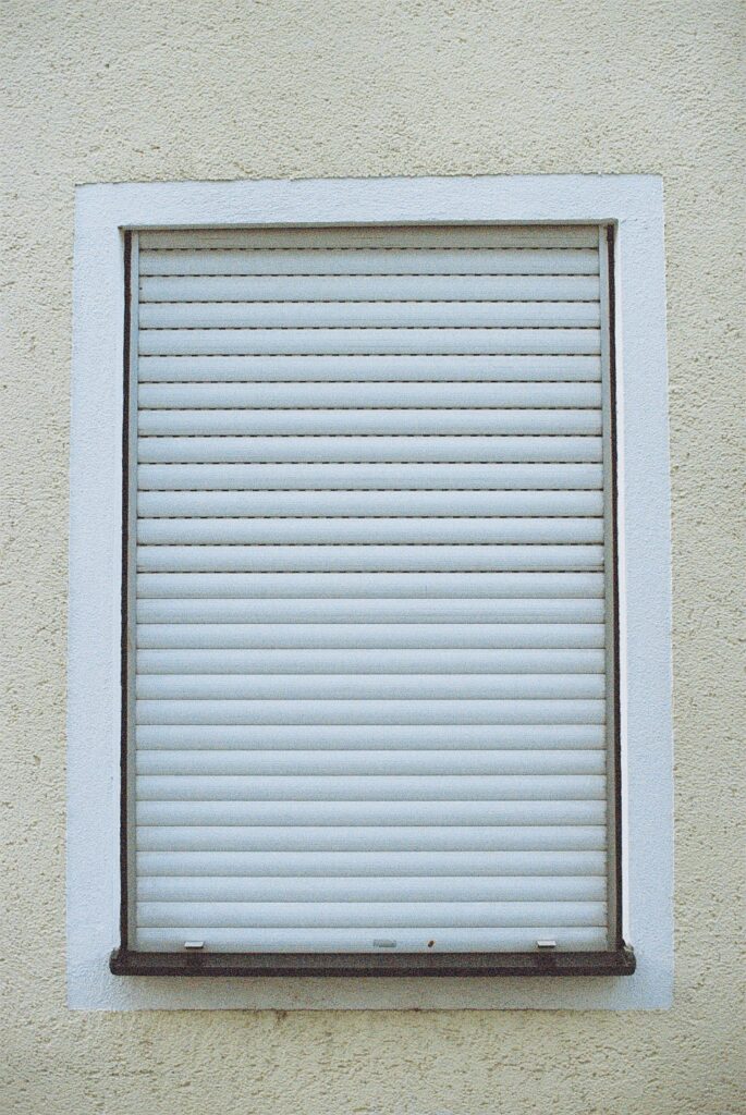 electric_manual_roller_shutters_featrured_image